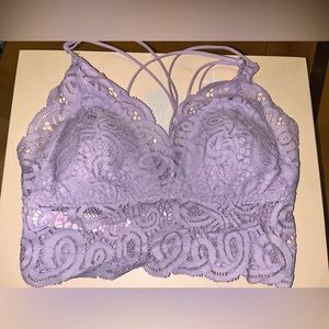 NWOT- VS PINK Lace Lavender Bralette XS